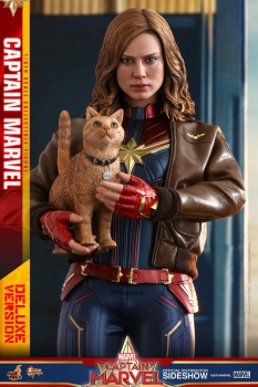 HOT TOYS - Captain Marvel Movie Masterpiece Action Figure 1/6 Captain Marvel Deluxe Ver. 29 cm